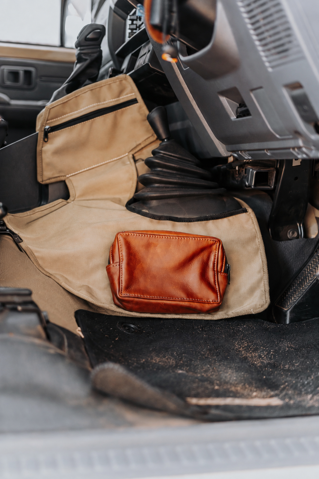 Transmission Cover With Leather